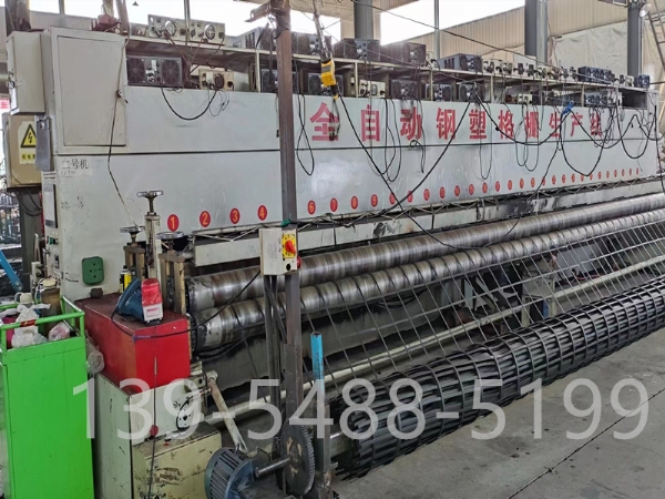 钢塑土工格栅生产线设备