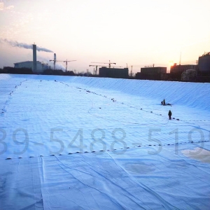 垃圾填埋场三维复合排水网施工
